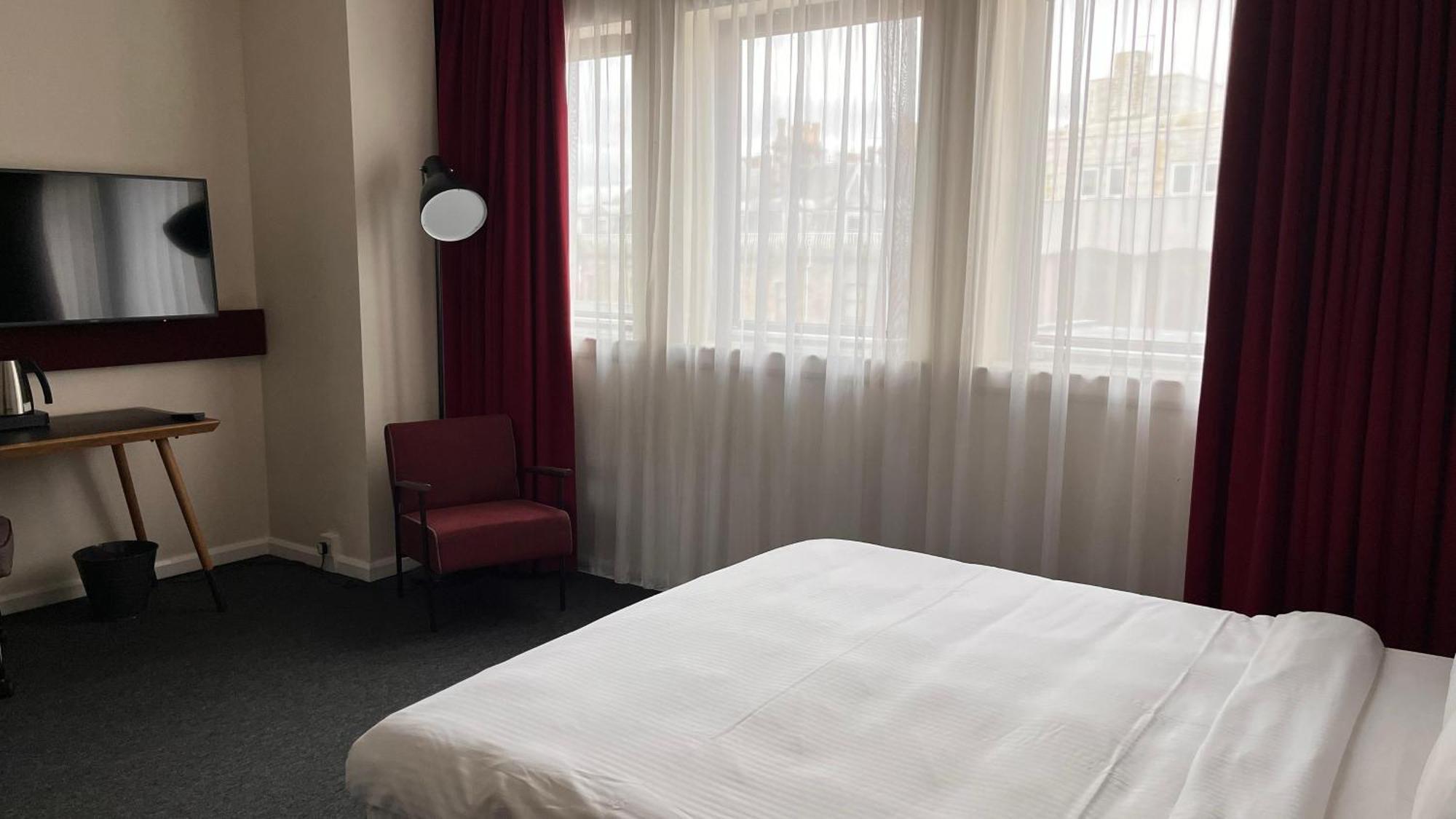 B&B Hotel Інвернесс Екстер'єр фото
